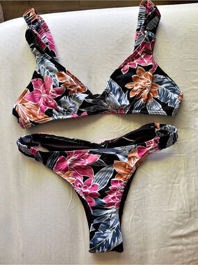 Roxy Floral Bikini Set in Black & Pink